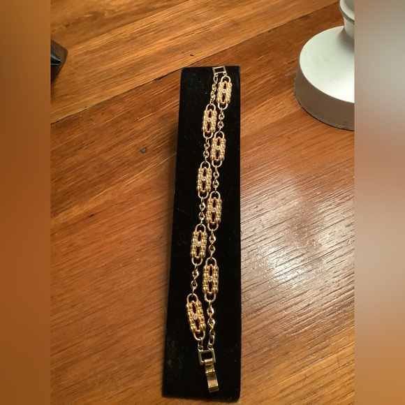 JBK Jewelry - Camrose Kross JBK Jacqueline Kennedy Double Row Paperclip Gold Tone Bracelet
